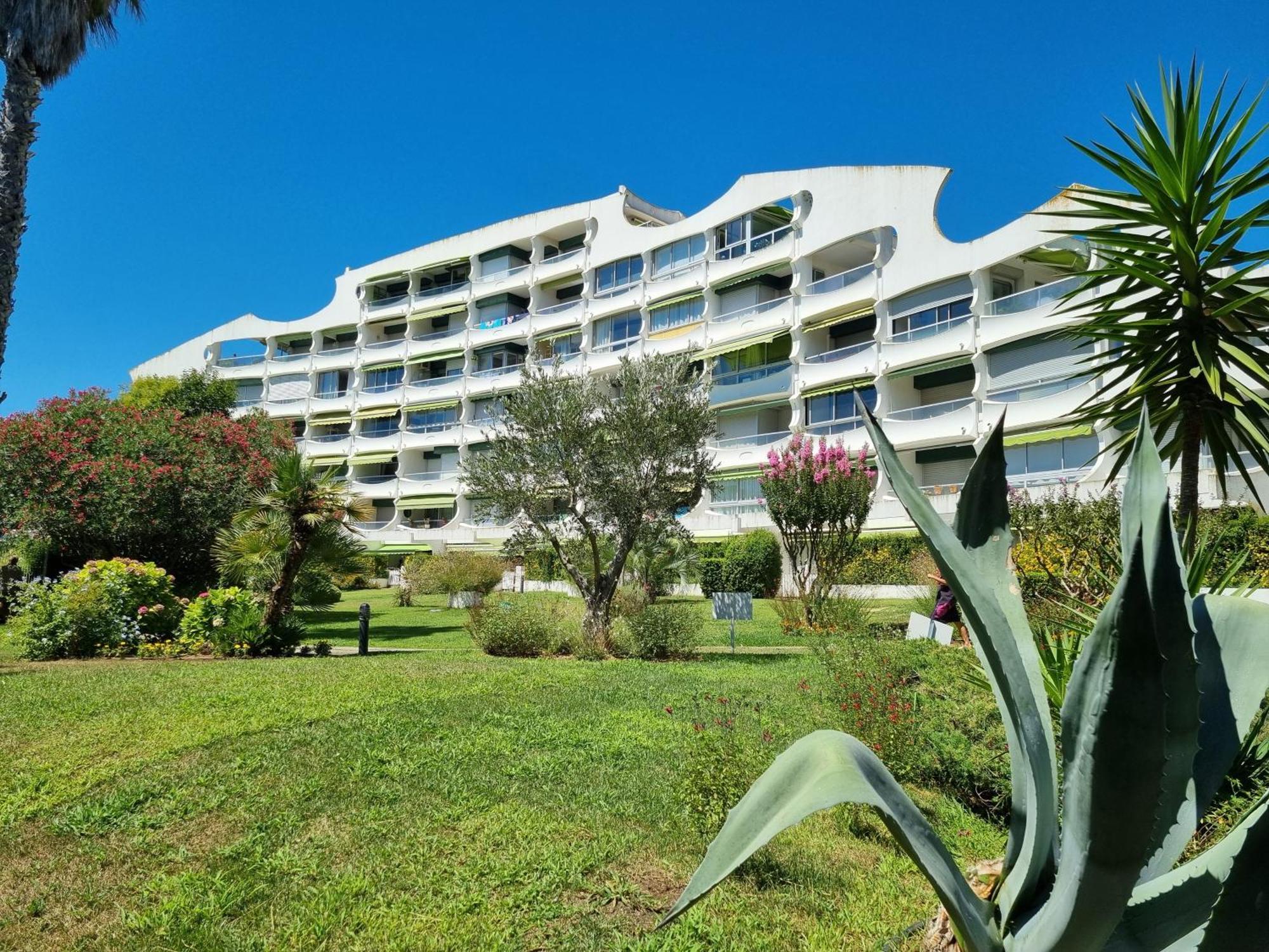 Superbe T2 Tout Confort 3 Etoiles, Entierement Renove Avec Piscine, Parking, Clim, Wifi, Netflix La Grande-Motte Zewnętrze zdjęcie